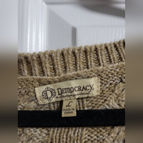 Democracy- Womens,Tan, Cable Knit, Side Zip Sweater -Size L - Picture 3 of 5